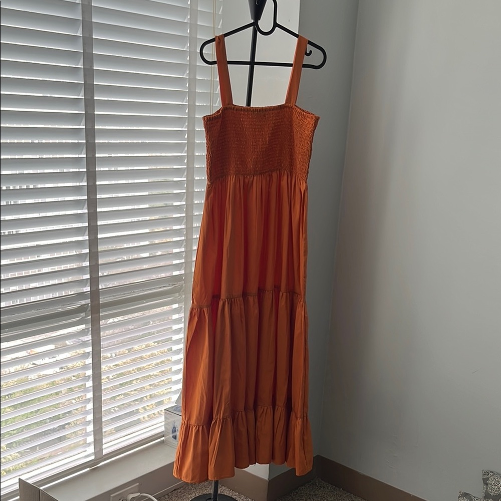Elegant Orange Sleeveless Dress